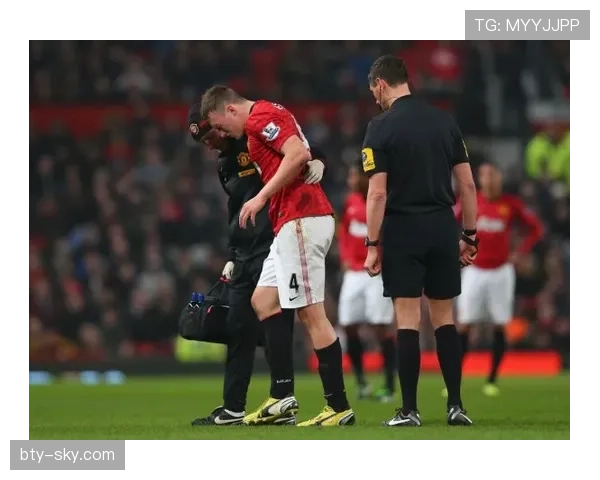 费耶诺德近期比赛防守表现稳定,关键阶段竞争态势未受影响 费耶诺德近期比赛防守表现稳定,关键阶段竞争态势未受影响